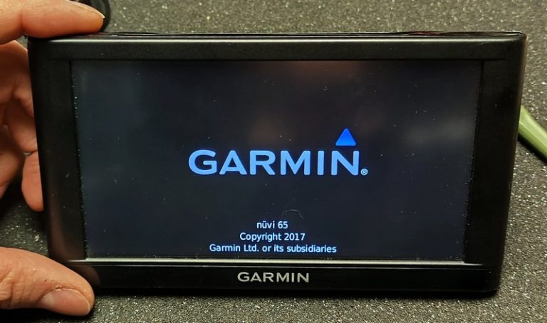 Remplacement de la batterie d’un Garmin Nüvi 65LM