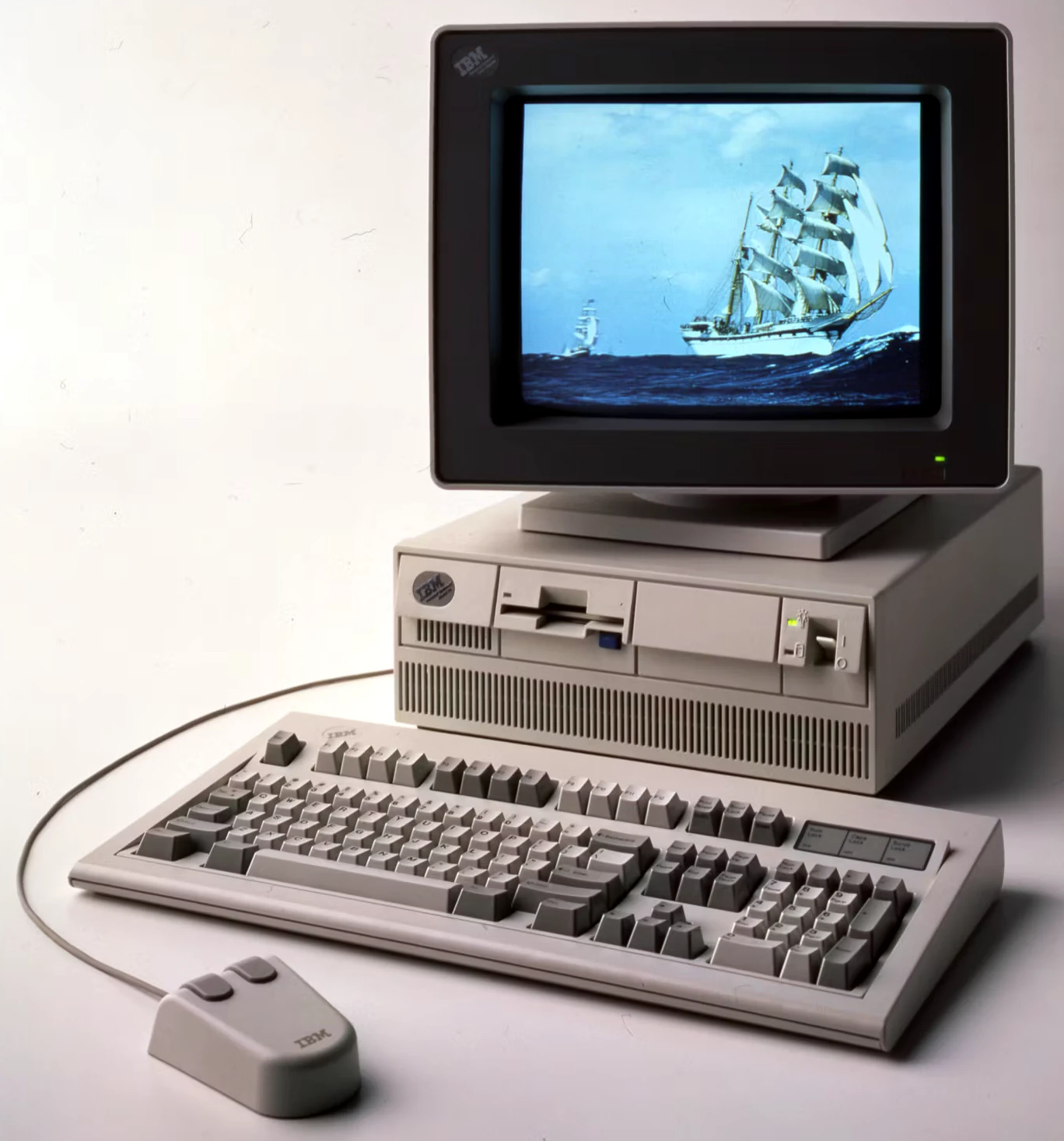 IBM Personal System/2 avec MS-Dos & Windows 3.11 - 1987